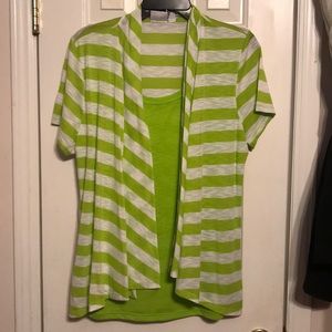 Short sleeved short. Lime and white